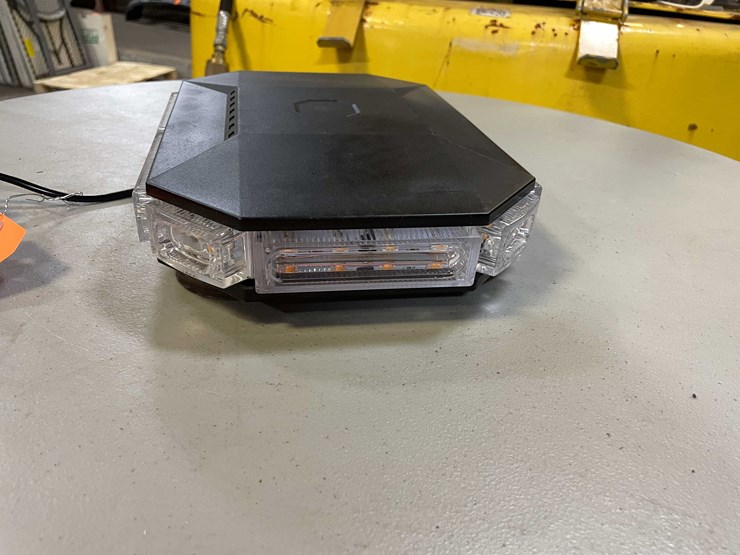 #8534-•-amber-led-strobe-light-(pr12)-image-4