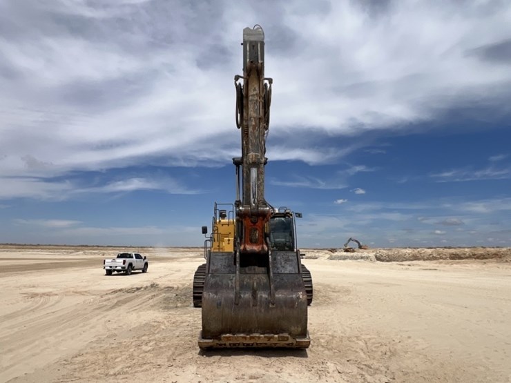 2018-deere-670g-lc-image-9