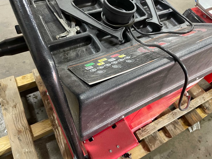 #8524-•-tire-changer-(e)-image-19