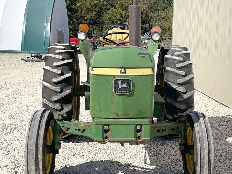 john-deere-2240-image-8
