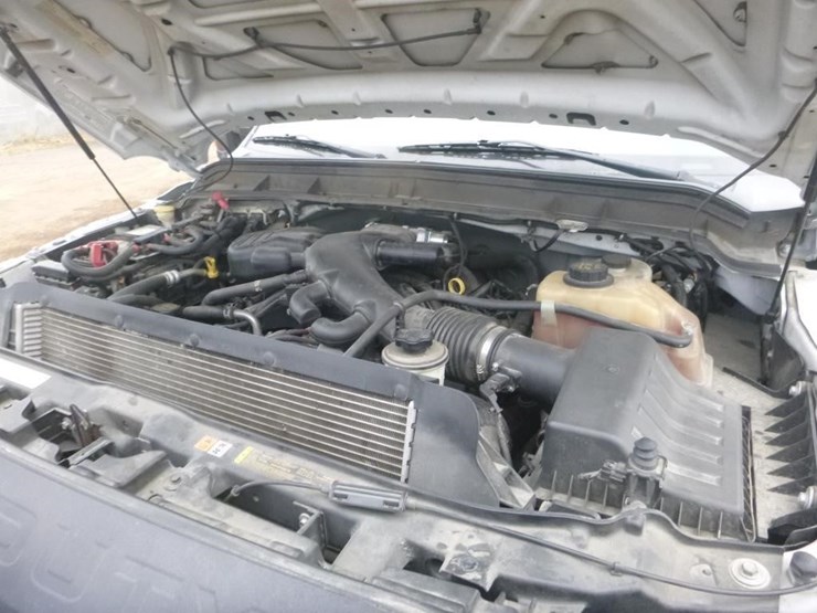 2015-ford-f550-image-31