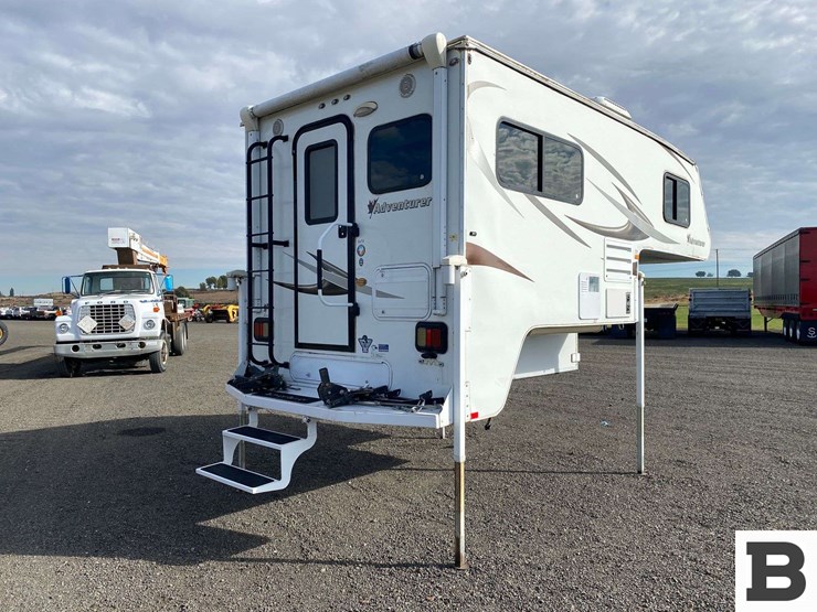 2013-natcoa-adventurer-alp-truck-camper-image-3