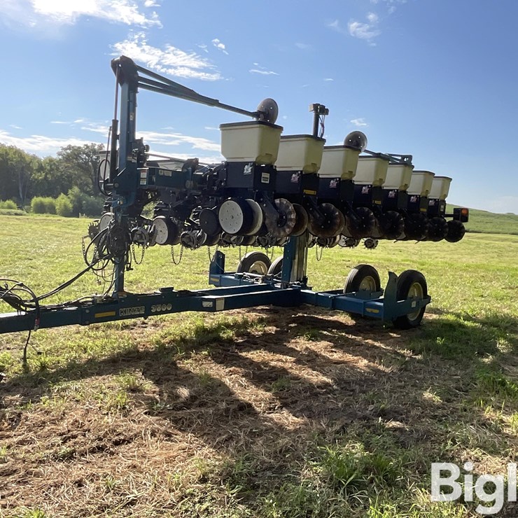 2009 KINZE 3500