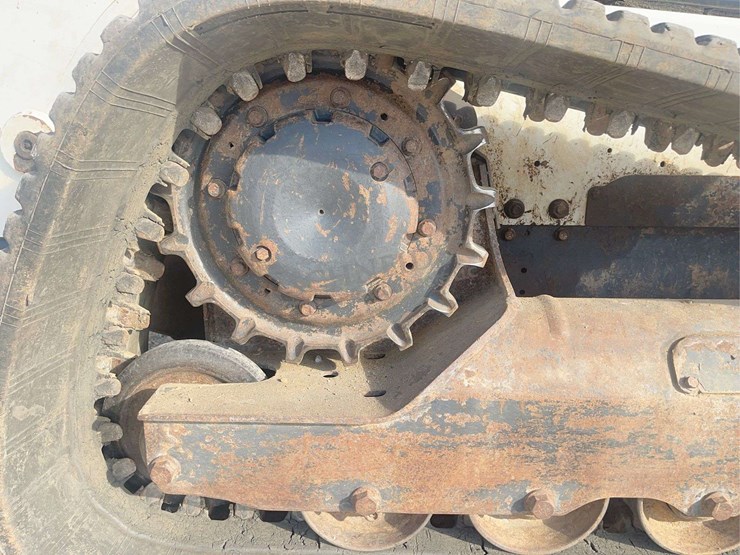 2019-bobcat-t770-image-16