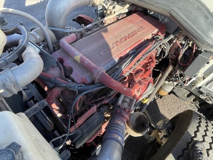 2018-peterbilt-367-image-30