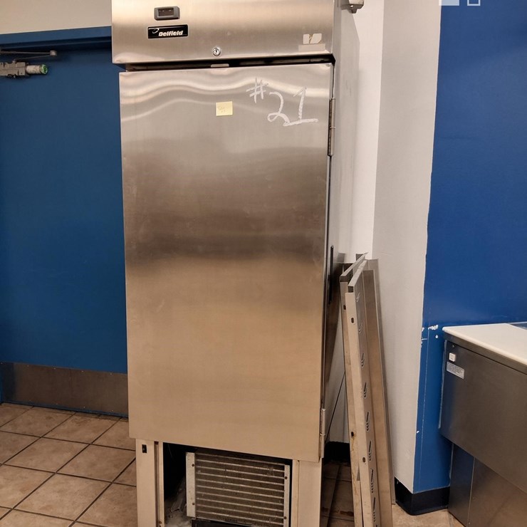 2004 DELFIELD REFRIGERATOR COMMERCIAL