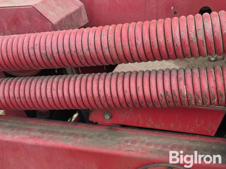 new-holland-1100-image-18