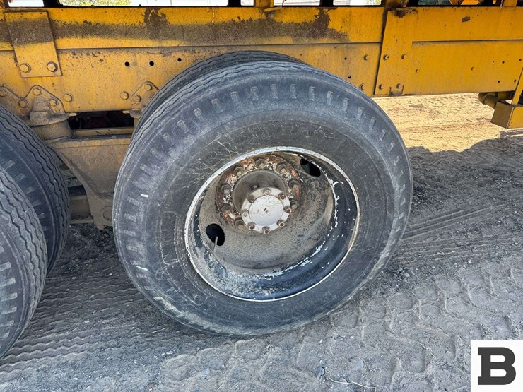 1969-mack-boom-truck-image-30