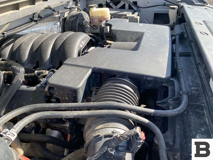 2017-chevrolet-silverado-1500-image-32