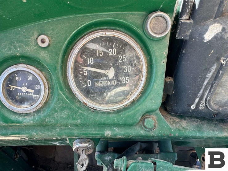 1969-mack-boom-truck-image-47