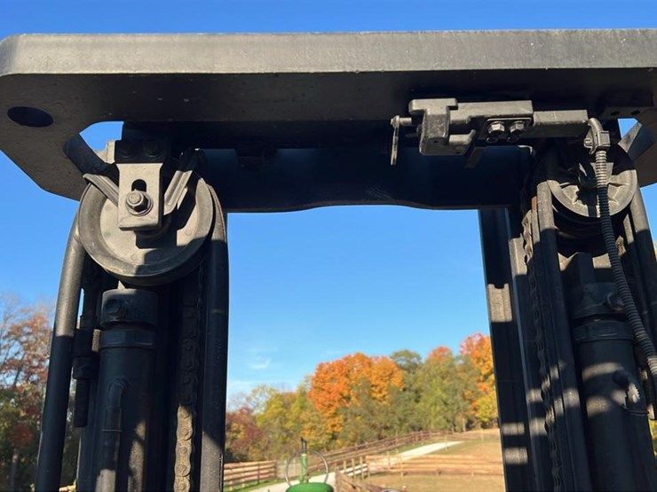 2005-toyota-7fgu25-image-23