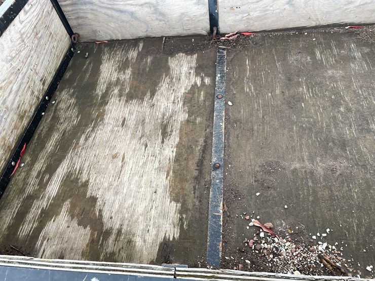 #1384-•-trailer-(no-title)-(of)-image-17