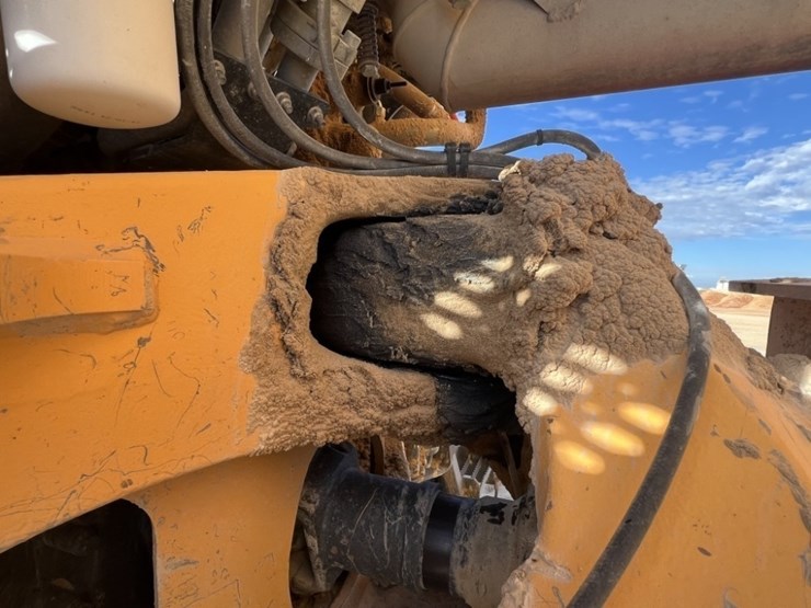 2021-volvo-a60h-image-13