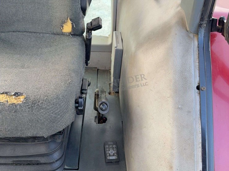 case-ih-5140-image-49