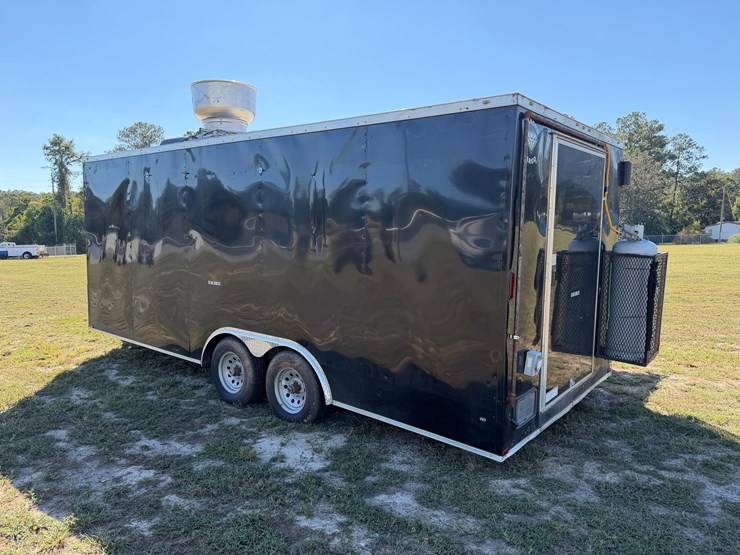 #17-•-#100a-•-food-trailer-image-3