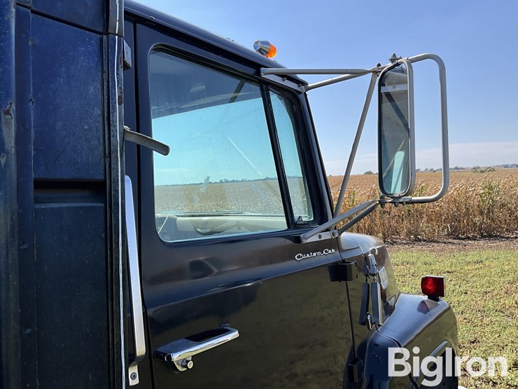 1975-ford-ln750-image-16