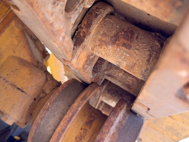 caterpillar-953b-image-25