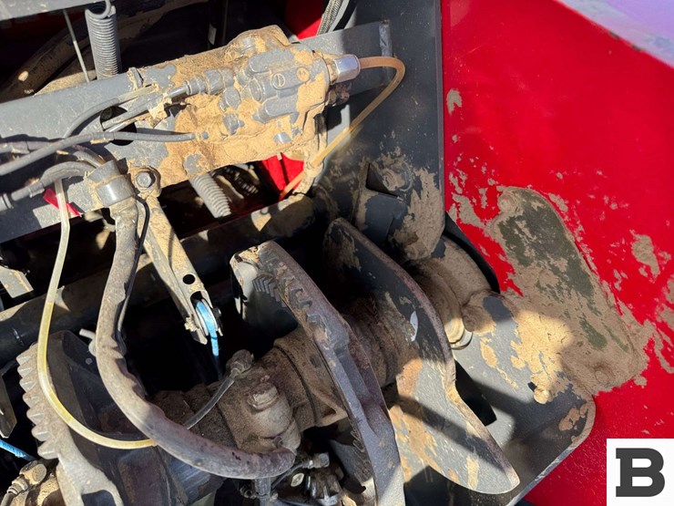 2012-massey-ferguson-2190-image-65