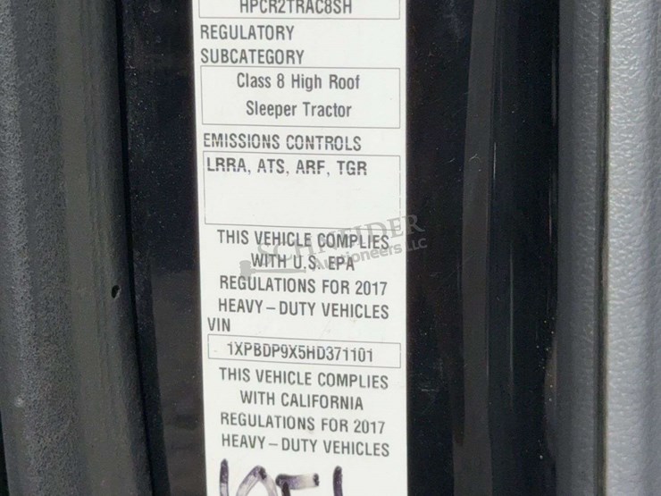 2017-peterbilt-579-image-111