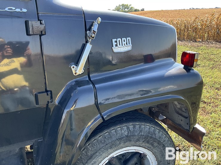 1975-ford-ln750-image-18