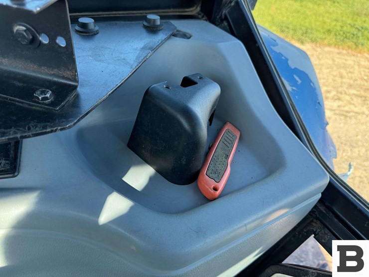 2010-new-holland-t5060-image-66