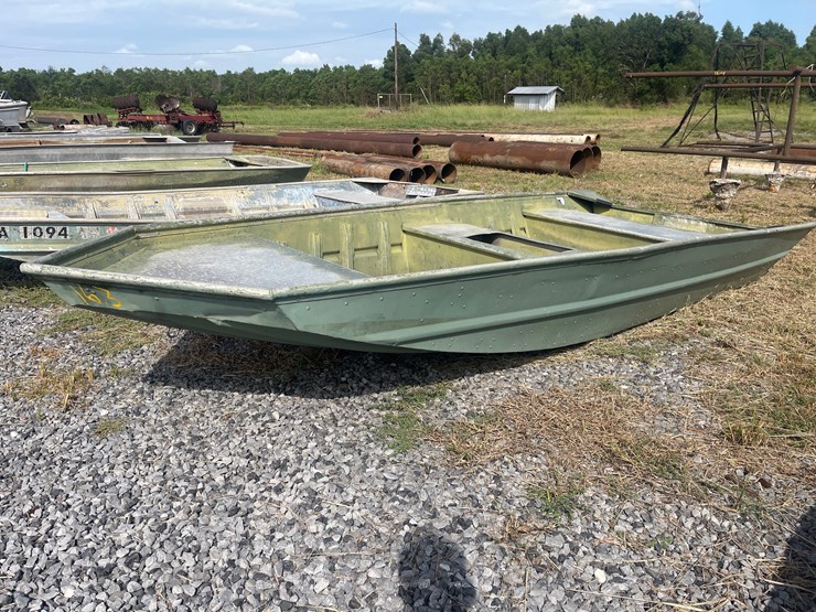 #163-•-alluminum-boat-image-2