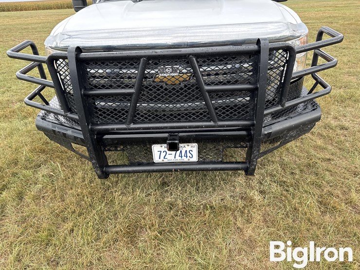 2010-chevrolet-silverado-3500-image-13