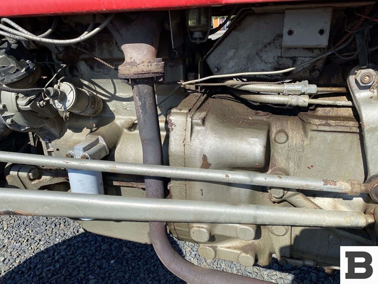 1971-massey-ferguson-135-image-16