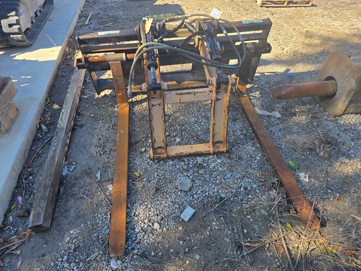 #22360-•-talet-attachment-grapple-skid-steer-forks-image-9