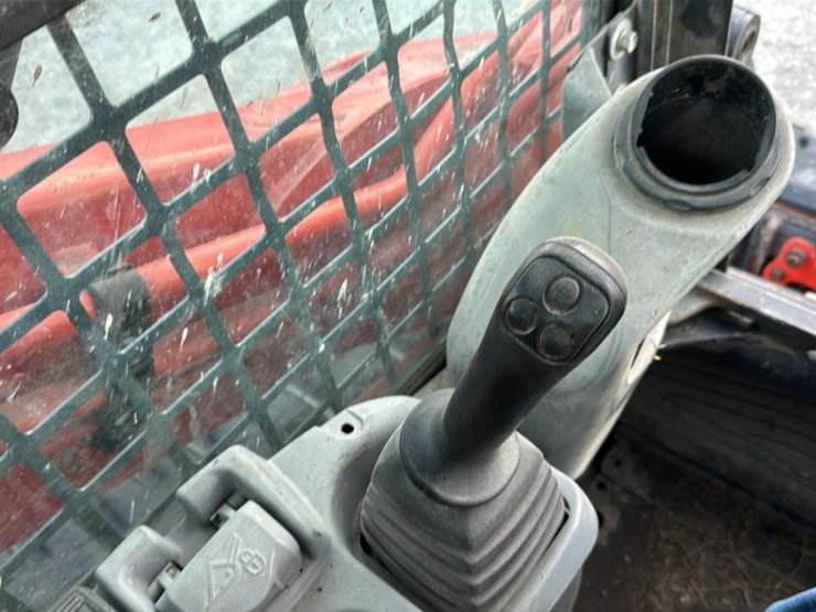 #1100-•-2018-kubota-svl95-2-skid-steer-image-25