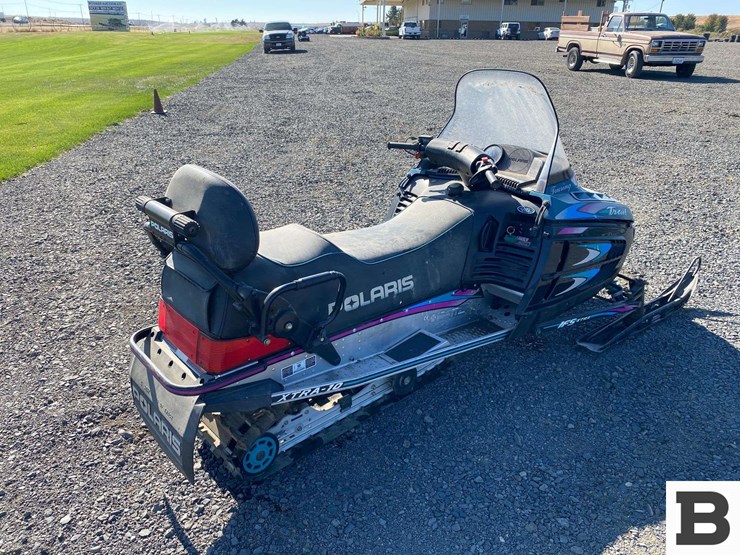 1998-polaris-indy-trail-touring-snowmobile-image-4