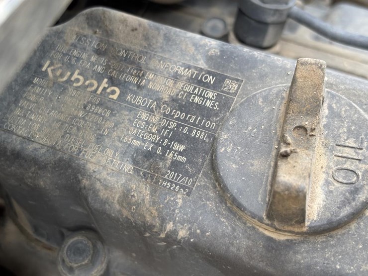 2017-kubota-rtv-x900-image-29