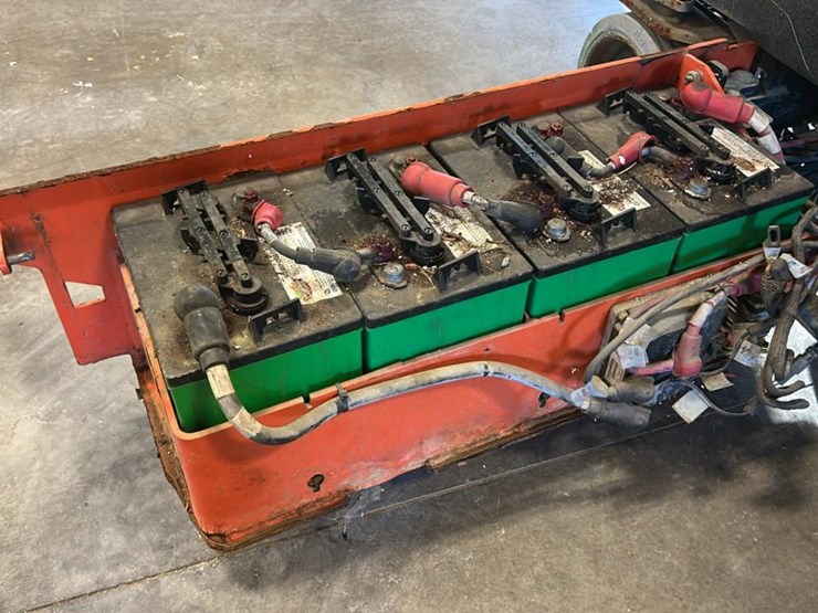 2018-jlg-1932r-image-24