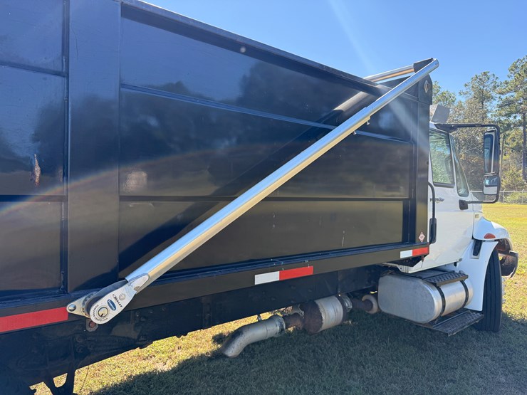 2013-international-durastar-4300-image-16