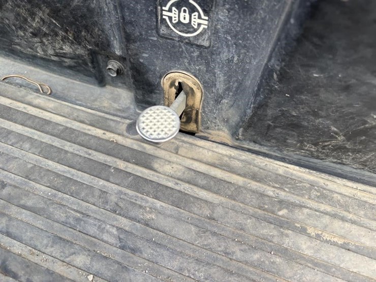 2017-kubota-rtv-x900-image-18