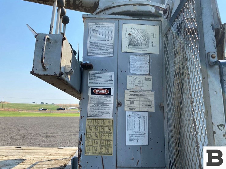 1985-ford-f800-image-45