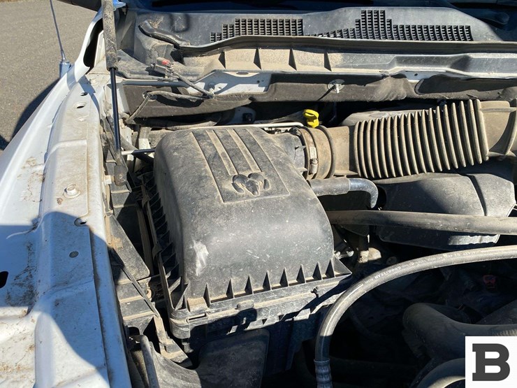 2012-ram-1500-pickup-image-33