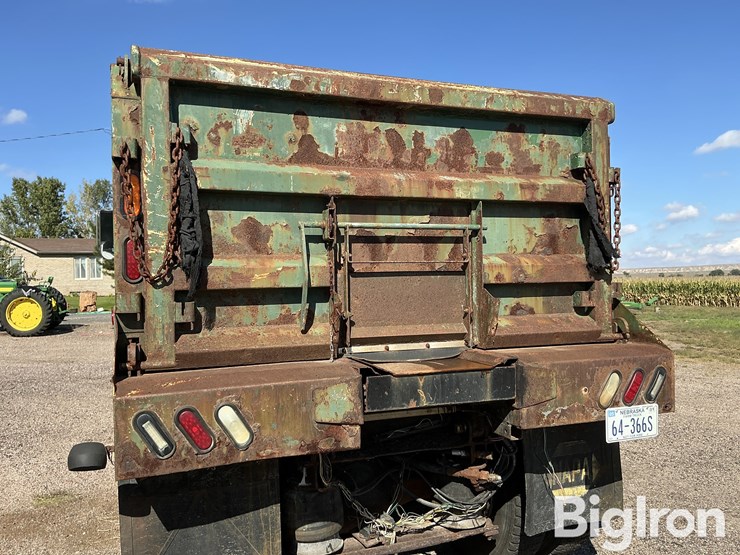 2005-sterling-lt7500-image-16