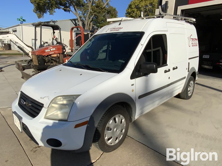 2010-ford-transit-connect-image-1