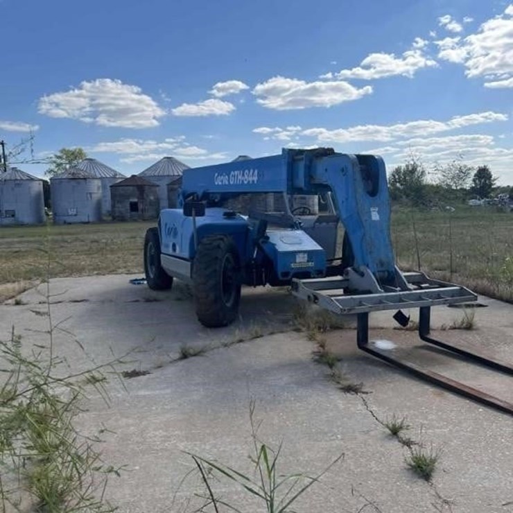 2014 GENIE GTH844