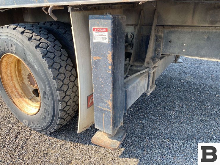 1985-ford-f800-image-24