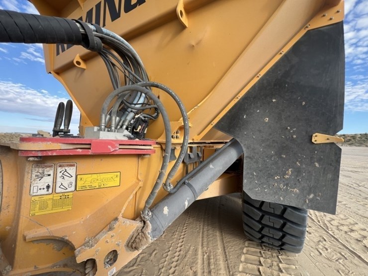 2020-volvo-a60h-image-16