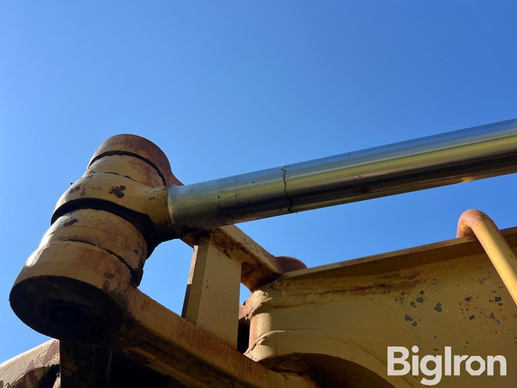 1981-caterpillar-613b-image-16