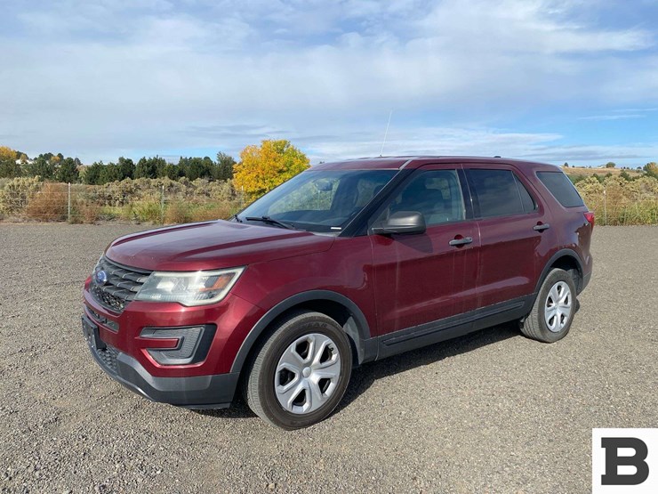 2016-ford-explorer-image-1