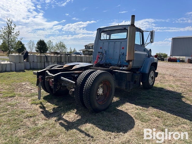 1981-ford-ln9000-image-5