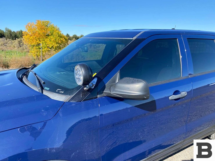 2017-ford-explorer-image-12