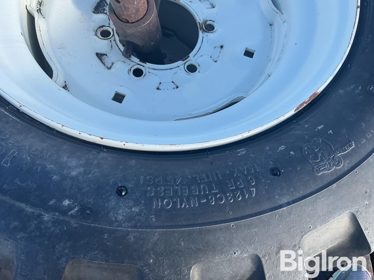 titan-trac-loader-10-16.5nhs-tires-image-12