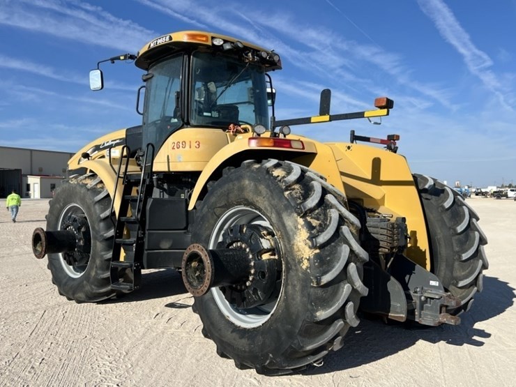 2016-challenger-mt965e-image-3