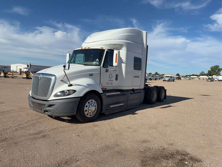 2017-international-prostar-image-1