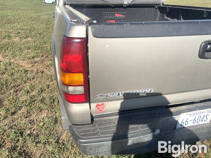 2002-chevrolet-silverado-2500-image-20